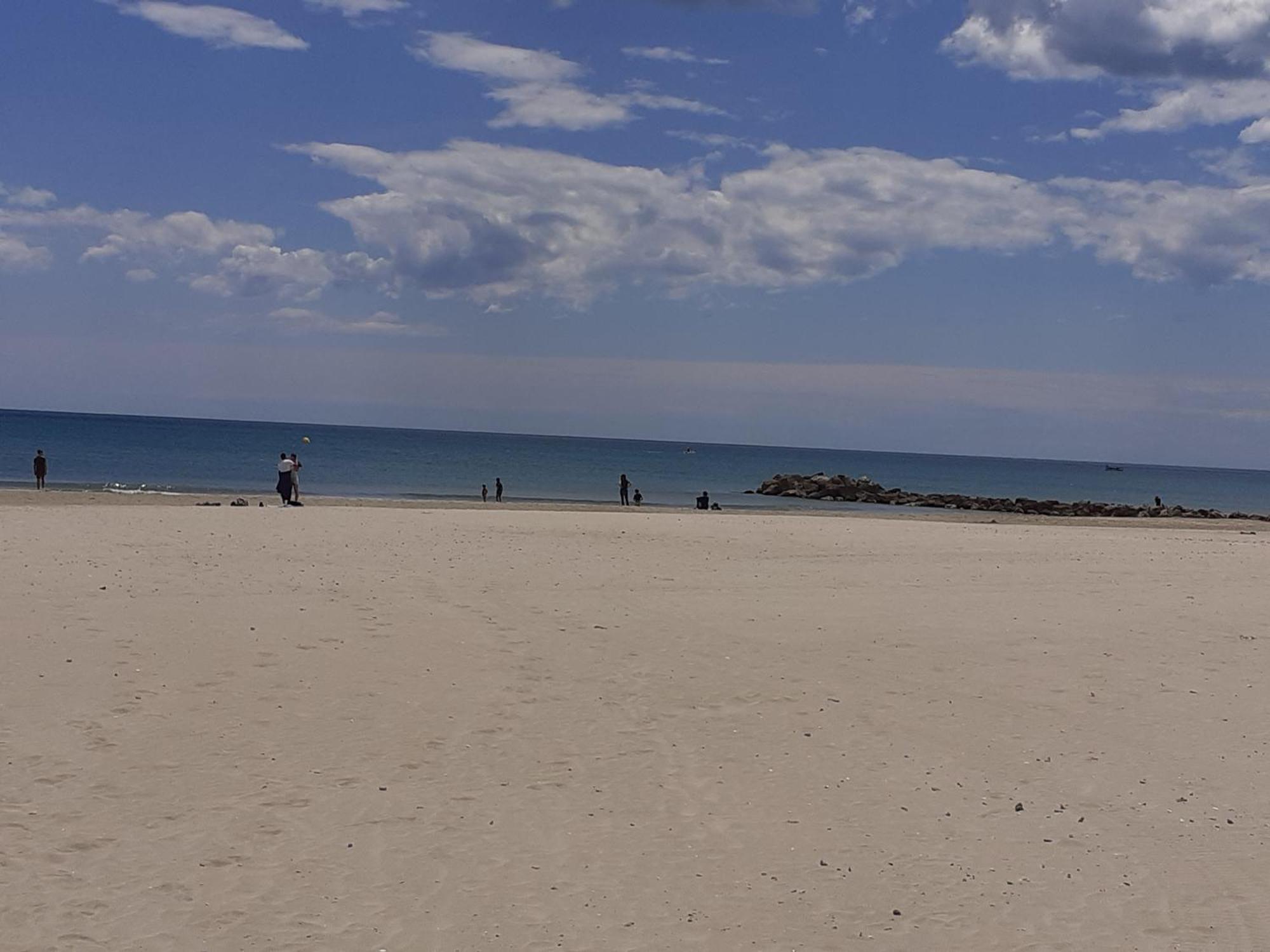 Face A La Plage Palavas-les-Flots Εξωτερικό φωτογραφία